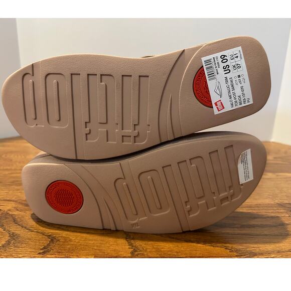 FitFlop Women's Halo Beaded Circle Leather Toe Post Sandals Beige Size 9 NWT - Picture 7 of 10